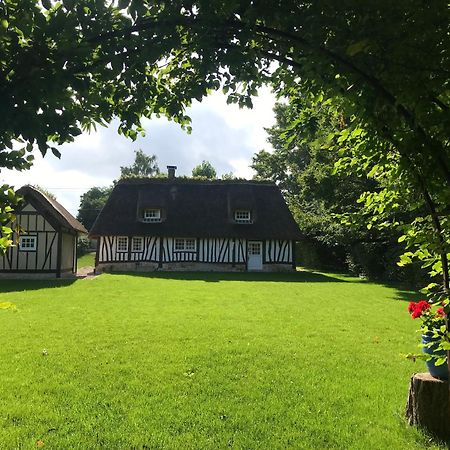 La Gloriette Gite Situe Dans La Propriete Dun Magnifique Manoir Vatteville-la-Rue Екстер'єр фото